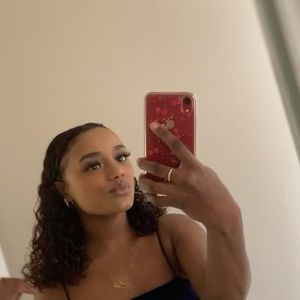 Meet your Posher, Seanna